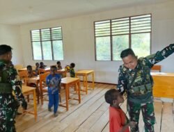 Satgas Yonif 614/RJP Bantu Mengajar di SDN Popome, Papua Pegunungan