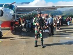 Di Tengah Pegunungan Papua, Kopasgat Tegakkan Keamanan Bandara Aminggaru Ilaga