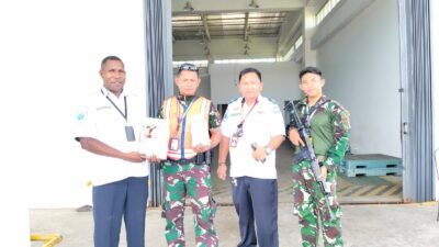 Wiski Ilegal Gagal Terbang, Satgas Kopasgat Gagalkan Pengiriman di Bandara Douw Aturure