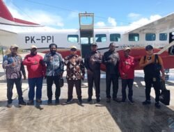 Plt Sekda Puncak dan Rombongan Tinjau Sinak, Satgas Kopasgat Perketat Pengamanan di Tengah Konflik OPM