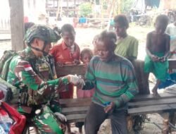 Satgas Yonif 614/RJP Berikan Pelayanan Kesehatan Gratis kepada Warga Kampung Dabra
