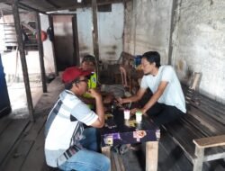 Babinsa Koramil 09/Samatiga Serda M Sofyan Laksanakan Komsos dengan Warga Binaan di Desa Cot Darat