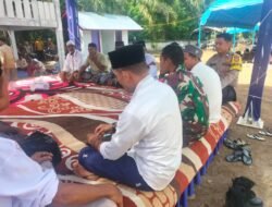 Pererat Silaturahmi, Babinsa Panga Hadiri Khanduri Jeurat dan Doa Bersama di Ladang Baro