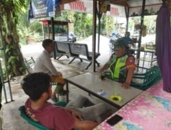 Perkuat Keamanan Lingkungan, Babinsa Teunom Ajak Warga Sinergi Jaga Ketenteraman Desa