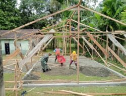 Babinsa Posramil 05/PC Aktif Dukung Ekonomi Kerakyatan Lewat Pembangunan Kios Jualan