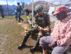 Personel Pos Tiom Satgas Yonif 614/RJP Laksanakan Anjangsana dengan Tokoh Masyarakat