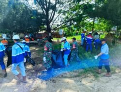 Koramil 0909-06 Bengalon Gelar Gotong Royong Pembersihan Pantai Sekrat