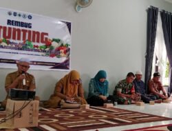 Meningkatkan Kesadaran Masyarakat, Babinsa Koramil 1003-06/Simpur-Kalumpang Hadiri Rembug Stunting