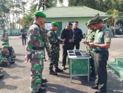 Wujudkan Disiplin Digital, Kodim 1005/Barito Kuala Razia Aplikasi Judol di Handphone Anggota