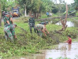 Kodim 1001/HSU-BLG Gelar Aksi Bersih-Bersih Sungai dalam Rangka HUT Kodam VI/Mulawarman