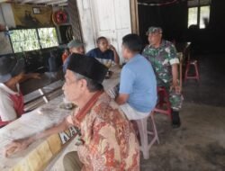 Babinsa Koramil 09/Samatiga Serma Havendra Bangun Kedekatan Emosional dengan Warga Desa Pinem melalui Komsos
