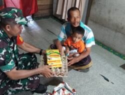 Babinsa Anjir Pasar Perangi Stunting, Berbagi Telur untuk Balita Gizi Buruk