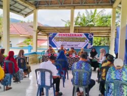 Babinsa 1004-07/PLT Hadiri Pembagian BLT-DD di Desa Langkang Lama, Dukung Ketertiban dan Transparansi