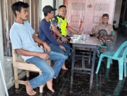 Koptu Andri Babinsa Koramil 01/Sungaima Melaksanakan Komsos dengan Warga Desa Binaan