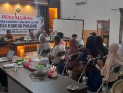 Babinsa Koramil 1004-11/PLB/PLTS Dukung Sukses Penyaluran BLT Dana Desa ke-7 di Desa Gosong Panjang
