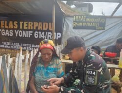 Satgas Yonif 614/RJP Berikan Pengobatan Gratis kepada Masyarakat Perbatasan