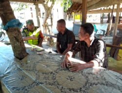 ‎Babinsa Koramil 0105-10/Woyla Barat Manfaatkan Pagi Penuh Inspirasi Bersama Warga di Desa Karak‎