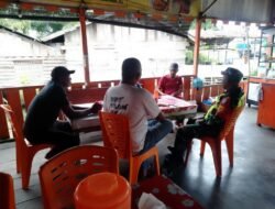 Untuk Mencapai Hasil Teritorial yang Optimal, Babinsa Melaksanakan Komunikasi Sosial (komsos) dengan Masyarakat