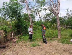 Babinsa Posramil 05/PC Kodim 0105/Aceh Barat Aktif Edukasi Masyarakat Cegah Kebakaran Lahan di Musim Kemarau