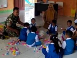 Babinsa Koramil 05/Panga Dampingi Anak TK, Bangun Semangat Belajar Sejak Dini