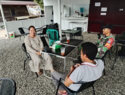 Tingkatkan Keakraban Babinsa Manis Mata Komsos dengan Warga Desa Binaan