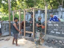 Pembangunan MCK di Masjid Darul Tauhid Capai 45 Persen, Satgas TMMD dan Warga Berkerjasama