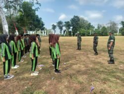 TMMD 125 Kudus Latih Paskibra MTs Matholiul Falah