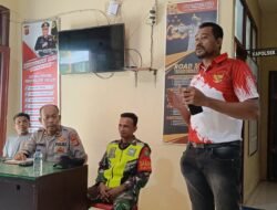 Anggota Koramil 02/Woyla dan Kapolsek Woyla Gencar Berikan Sosialisasi Tentang Cegah Karhutla di Wilayah Binaan