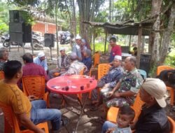 Babinsa Koramil 0105-10/Woyla Barat Hadiri Resepsi Pernikahan Anak Bapak Marzuki di Desa Pasi Mali