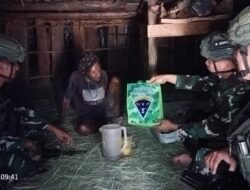 Satgas Pamtas RI-PNG Yonif 614/RJP Berbagi Sembako dengan Warga Kampung Tima