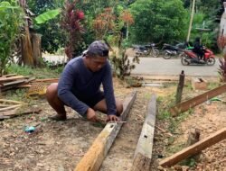 Satgas TMMD Kodim 1203/Ketapang Rehabilitasi Rumah Tidak Layak Huni di Desa Sidahari