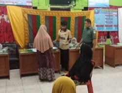 Penyaluran 15,4 Ton Beras Bulog di Babahrot Dikawal Prajurit Jajaran Korem 012/TU