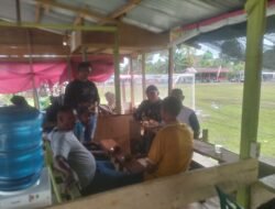 Babinsa Koramil 02/Woyla, Bersama Warga Perkuat Komsos Jelang HUT RI Ke-80 di Wilayah Binaan Makoramil 02/Woyla