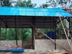 Proses Perehaban Rumah Milik Ibu Sarti Dikebut Satgas TMMD Ke-125 Kodim 1006/Banjar
