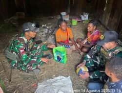 Satgas Yonif 614/RJP Berikan Bantuan Sembako kepada Warga Kanggime
