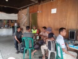 Babinsa Koramil 0105-10/Woyla Barat Gelar Ngopi Bareng Aparatur Desa Pasi Mali, Bahas Evaluasi dan Peningkatan Kegiatan HUT RI ke-80