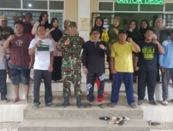 Kegiatan Jum’at Bersih di Kantor Desa Lontar Utara: Danramil 1004-11/PLB dan Warga Berkolaborasi