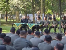 Danrem 083/Baladhika Jaya Berikan Pengarahan kepada Prajurit dan PNS, Tekankan Soliditas dan Kerja Tim