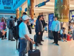 Keberangkatan Wakil Ketua DPD RI dari Timika Didampingi Satgas Korpasgat Usai Peluncuran Program Ketahanan Pangan