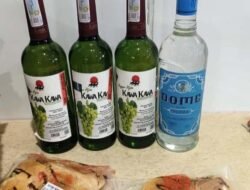 Petugas Bandara dan Satgas Korpasgat Gagalkan Penyelundupan Miras Ilegal Tujuan Asmat