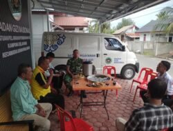 Babinsa Koramil 07/Johan Pahlawan Laksanakan Kegiatan Komsos Bersama Masyarakat Desa Binaan