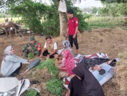 Babinsa Koramil 07/ Johan Pahlawan Lakukan Komsos Bersama Masyarakat Desa Binaan