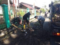 Babinsa Koramil 07 Johan pahlawan ajak warga bergotong royong