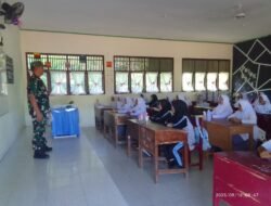 Serka Faisal Babinsa Koramil 05/Panga Gencar Sosialisasikan Pendaftaran Prajurit TNI AD di SMA N 1 Panga