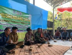 Babinsa Koramil 1001-10/Babirik Hadiri Musrenbangdes untuk Dukung Pembangunan Desa