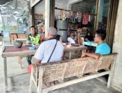 Serda Surya Darma Babinsa Koramil 01/SM Laksanakan Komsos di Desa Binaan