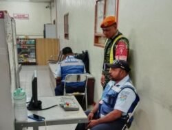 Satgas Korpasgat dan Avsec Gagalkan Penyelundupan Miras Lokal di Bandara Timika