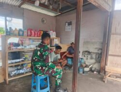 Babinsa Ende Sambangi Warga Desa Nggesa untuk Pamwil dan Komsos