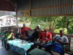 Babinsa Koramil 06 Teunom Serka M. Daud Perkuat Jaringan Informasi Melalui Komsos di Warung Kopi