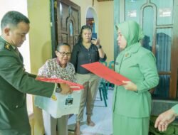 Ny. Irwan Budiana Kunjungi Warakawuri, Berikan Tali Asih dan Penghargaan